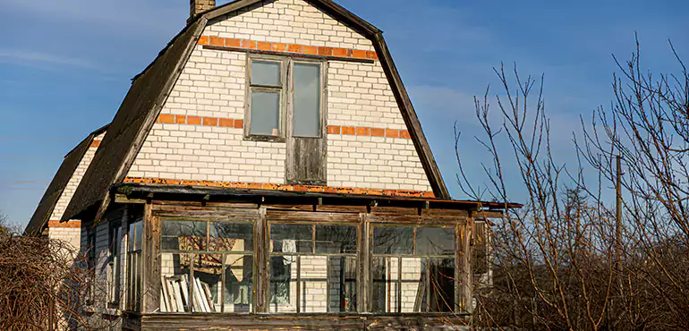 Types of Houses We Buy Without Repairs in Corona, CA