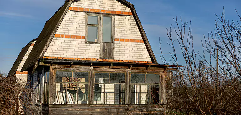 Own a Rental in Disrepair? We’ll Take It Off Your Hands in Corona
